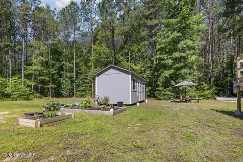 20 Wells Lane Gates NC 27937