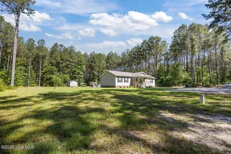20 Wells Lane Gates NC 27937