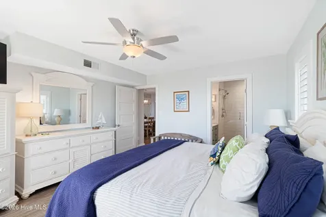 9201 Coast Guard Road Emerald Isle NC 28594
