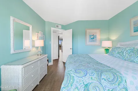 9201 Coast Guard Road Emerald Isle NC 28594