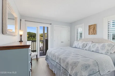 9201 Coast Guard Road Emerald Isle NC 28594