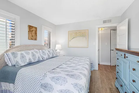 9201 Coast Guard Road Emerald Isle NC 28594
