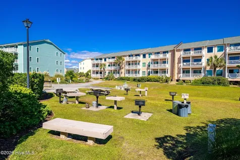 9201 Coast Guard Road Emerald Isle NC 28594