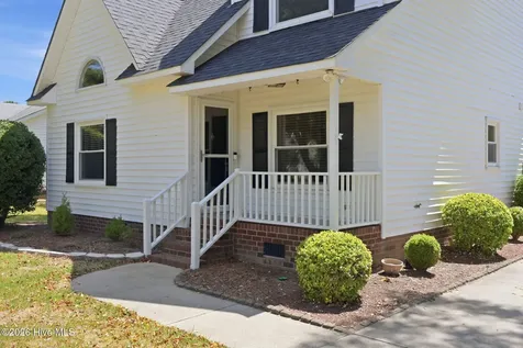 2117 Canyon Drive Winterville NC 28590