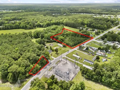 826 Sand Ridge Road Hubert NC 28539