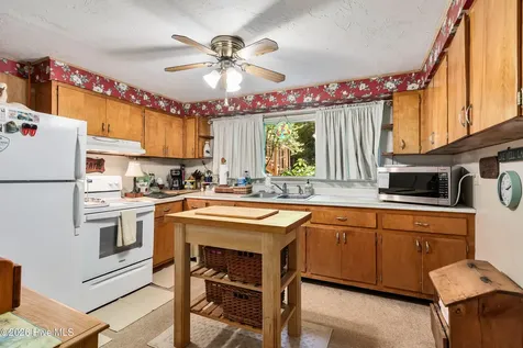 390 Aquone Road Andrews NC 28901
