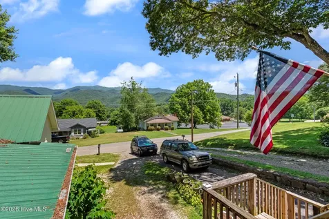 390 Aquone Road Andrews NC 28901