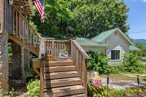 390 Aquone Road Andrews NC 28901