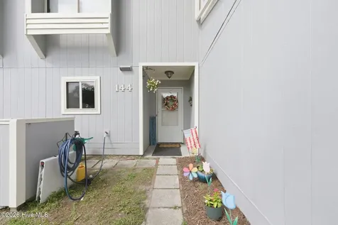 144 Quarterdeck Townhouses New Bern NC 28562