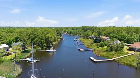 144 Quarterdeck Townhouses New Bern NC 28562