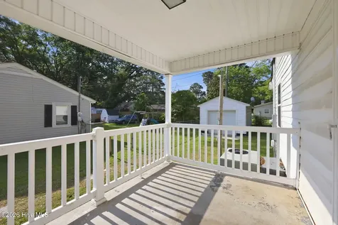 200 S Sylvan Drive Greenville NC 27834