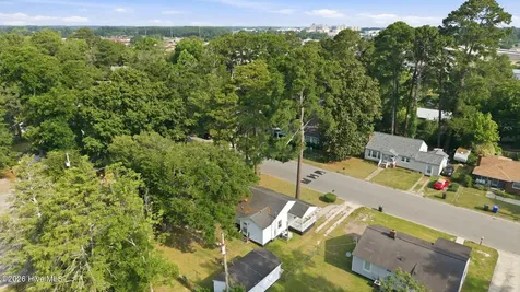 200 S Sylvan Drive Greenville NC 27834