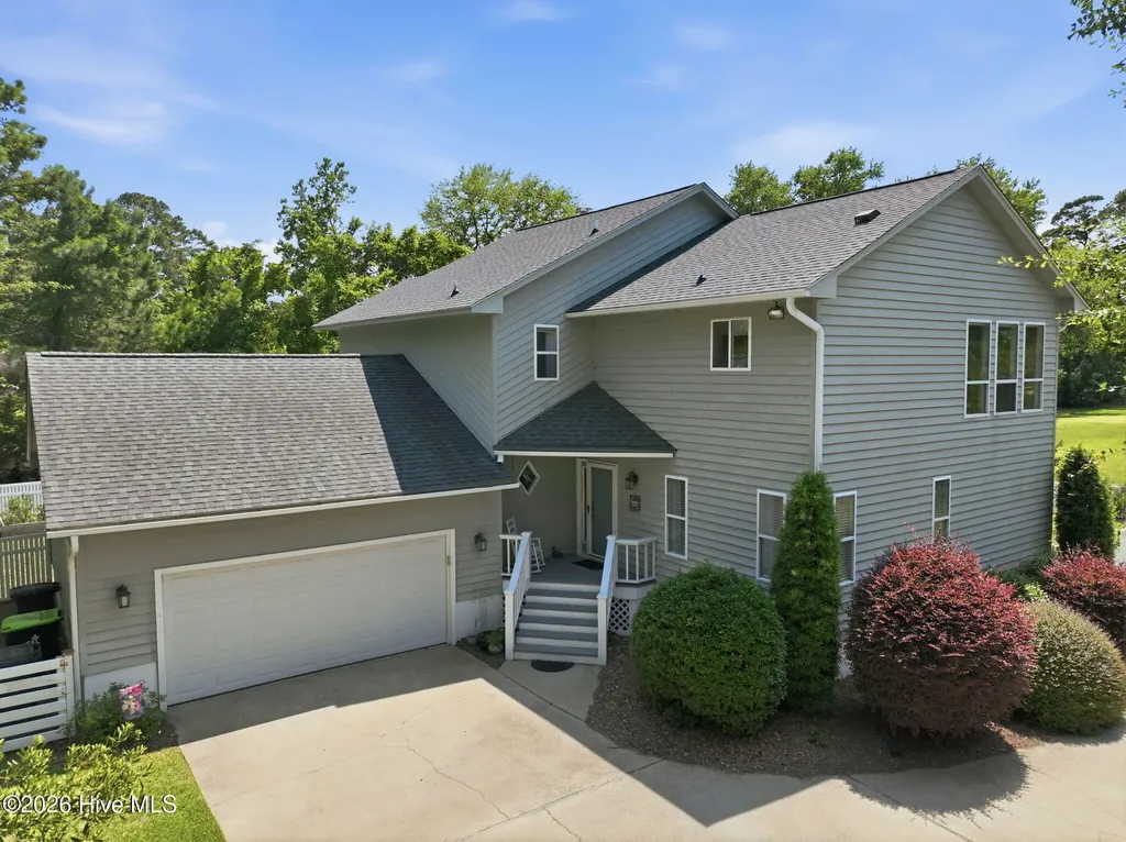 806 Lord Granville Drive Morehead City NC 28557
