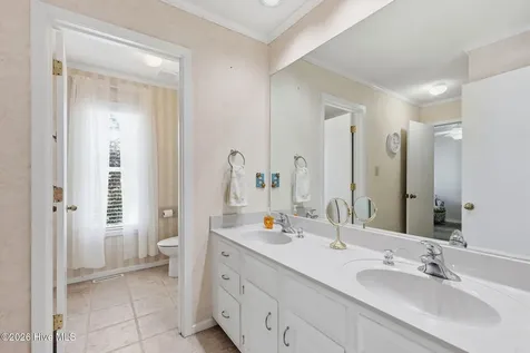 806 Lord Granville Drive Morehead City NC 28557