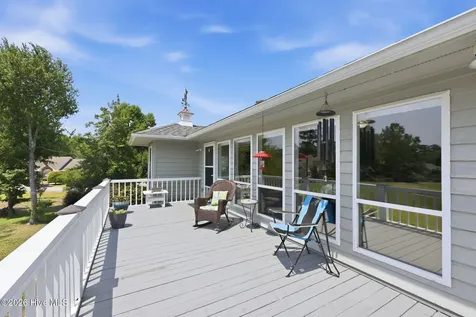 806 Lord Granville Drive Morehead City NC 28557