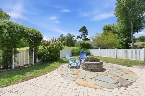 806 Lord Granville Drive Morehead City NC 28557