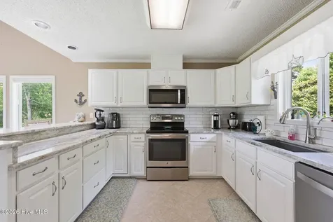 806 Lord Granville Drive Morehead City NC 28557