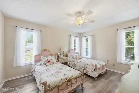 806 Lord Granville Drive Morehead City NC 28557