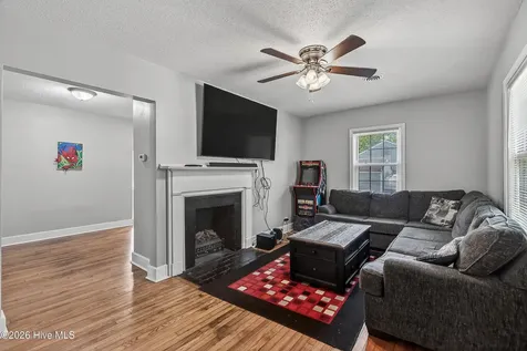 403 Sherwood Road Jacksonville NC 28540