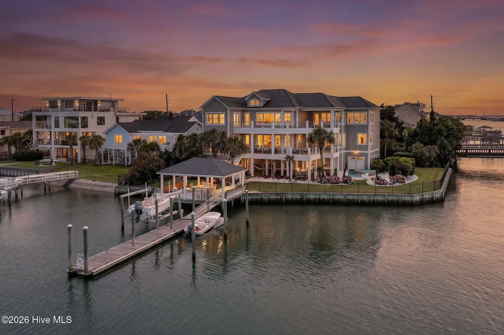 24 W Salisbury Street Wrightsville Beach NC 28480