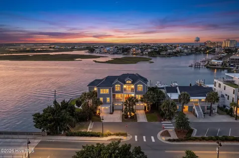 24 W Salisbury Street Wrightsville Beach NC 28480