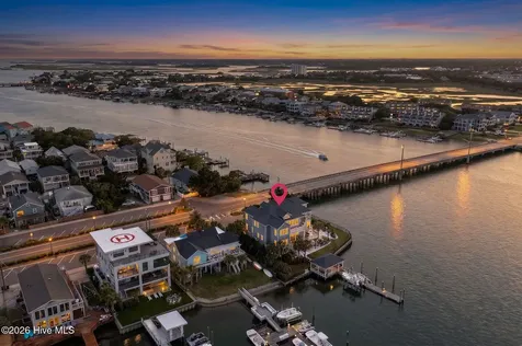 24 W Salisbury Street Wrightsville Beach NC 28480