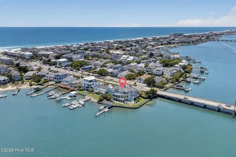 24 W Salisbury Street Wrightsville Beach NC 28480