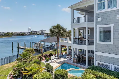 24 W Salisbury Street Wrightsville Beach NC 28480
