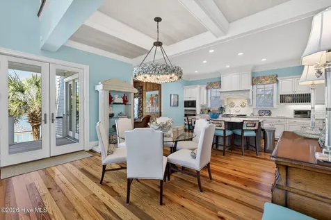24 W Salisbury Street Wrightsville Beach NC 28480