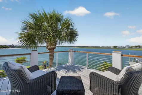 24 W Salisbury Street Wrightsville Beach NC 28480