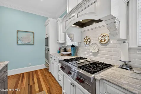 24 W Salisbury Street Wrightsville Beach NC 28480