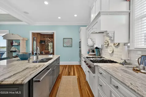 24 W Salisbury Street Wrightsville Beach NC 28480