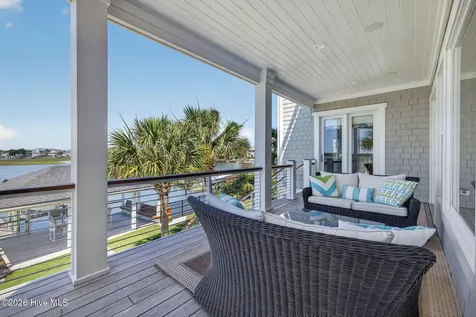 24 W Salisbury Street Wrightsville Beach NC 28480