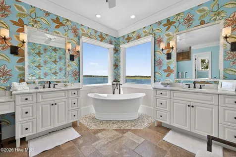 24 W Salisbury Street Wrightsville Beach NC 28480