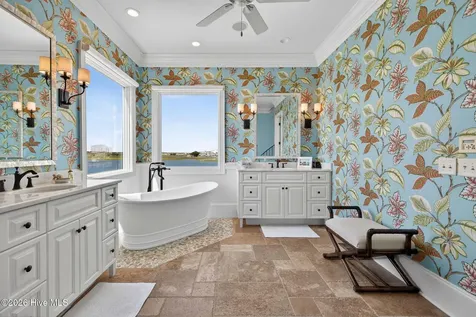 24 W Salisbury Street Wrightsville Beach NC 28480