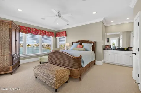24 W Salisbury Street Wrightsville Beach NC 28480