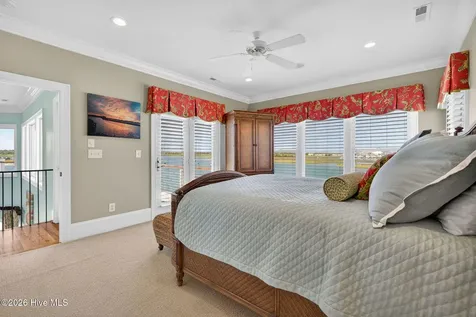 24 W Salisbury Street Wrightsville Beach NC 28480