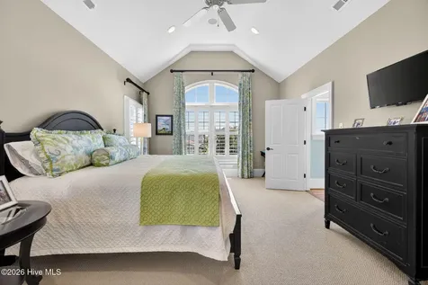 24 W Salisbury Street Wrightsville Beach NC 28480
