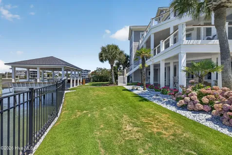 24 W Salisbury Street Wrightsville Beach NC 28480
