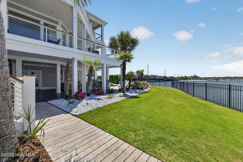 24 W Salisbury Street Wrightsville Beach NC 28480
