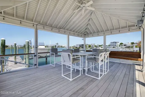 24 W Salisbury Street Wrightsville Beach NC 28480