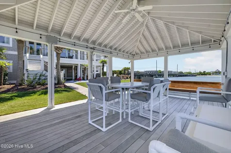 24 W Salisbury Street Wrightsville Beach NC 28480