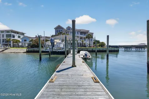 24 W Salisbury Street Wrightsville Beach NC 28480