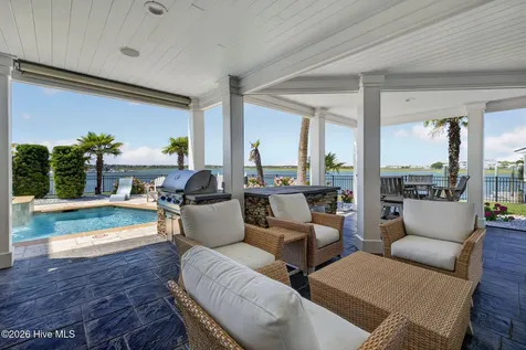 24 W Salisbury Street Wrightsville Beach NC 28480