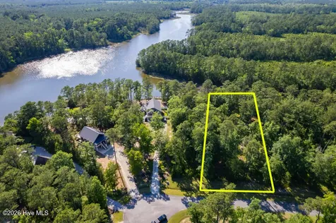 110 Queen Annes Court Oriental NC 28571