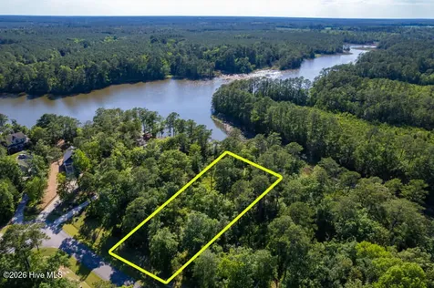 110 Queen Annes Court Oriental NC 28571