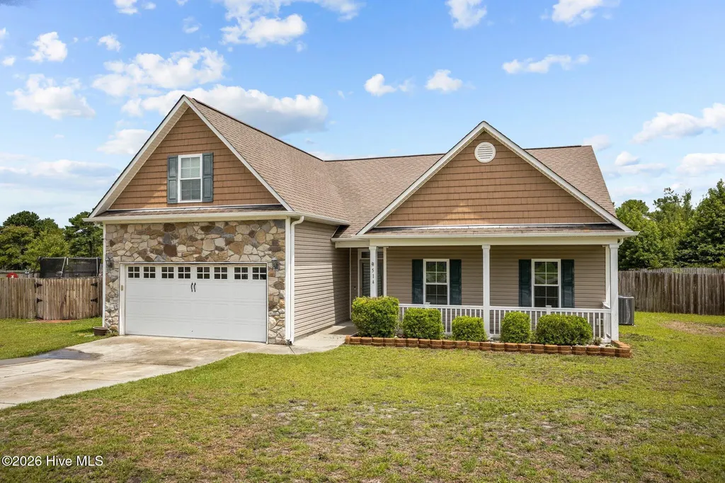 514 Aberdineshire Court Hubert NC 28539