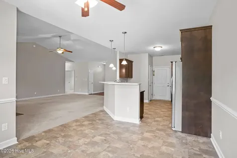 514 Aberdineshire Court Hubert NC 28539