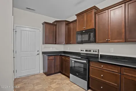 514 Aberdineshire Court Hubert NC 28539