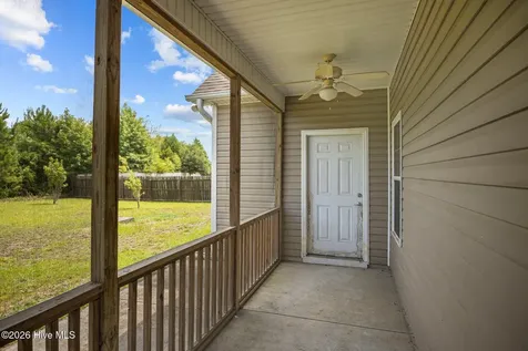 514 Aberdineshire Court Hubert NC 28539